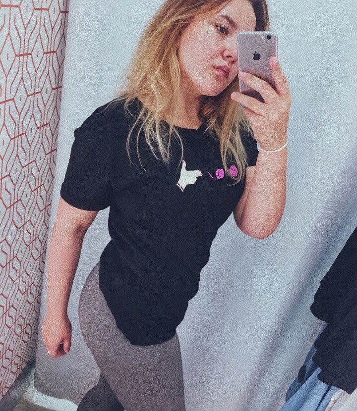 Алина привлекальеная девушка из Должанска цена от 3000 руб