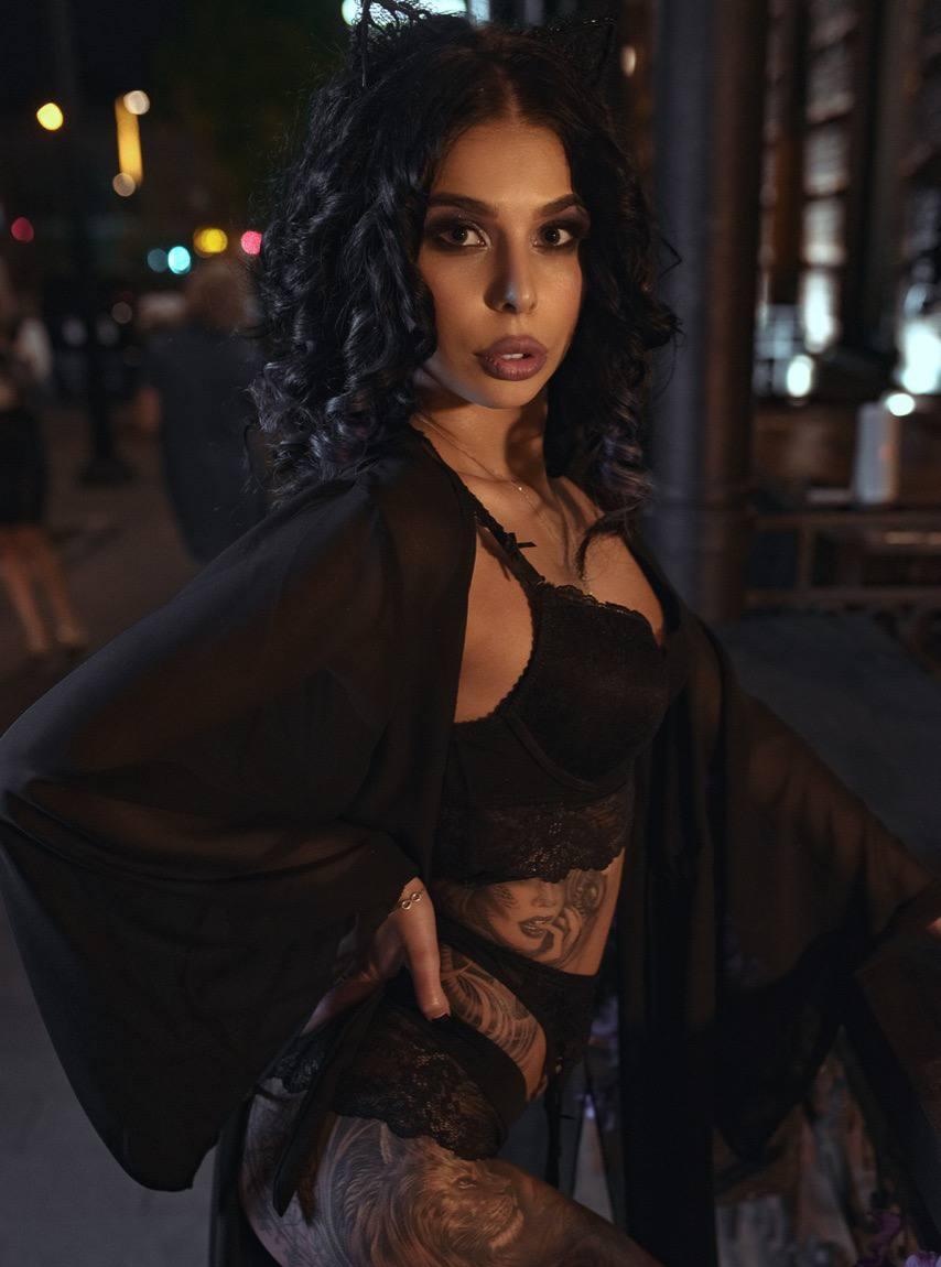 Марина привлекальеная девушка из Должанска цена от 4000 руб