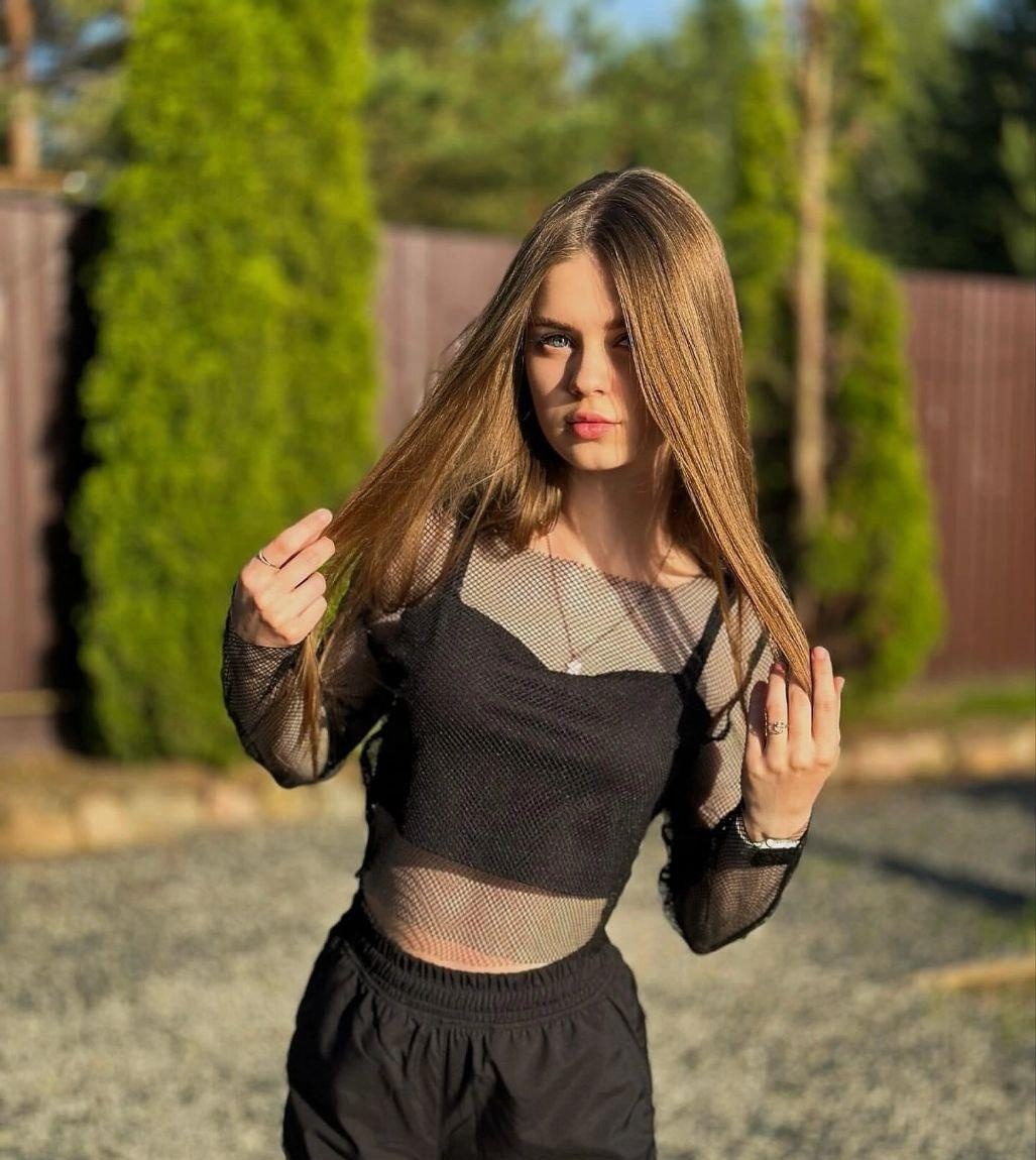 Светланка привлекальеная девушка из Должанска цена от 10000 руб