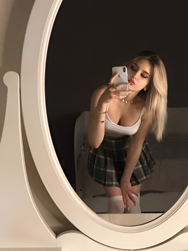 Галина привлекательная девушка из Должанска цена от 5000 руб