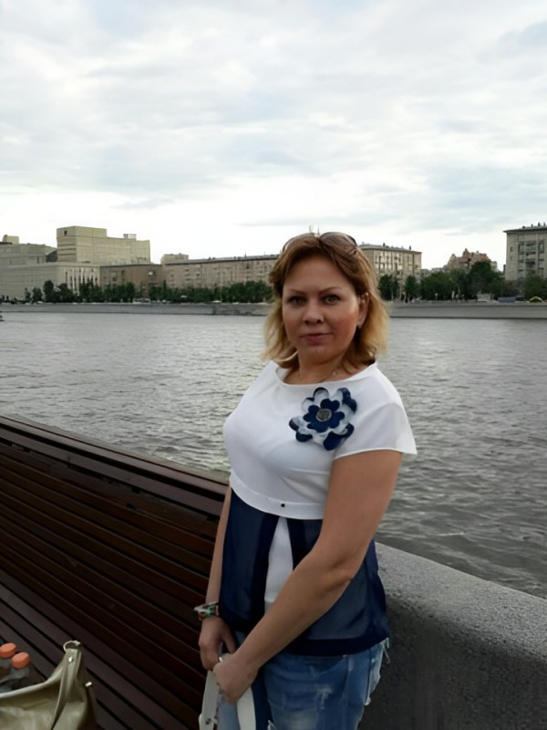 Виктория привлекательная девушка из Должанска цена от 1500 руб