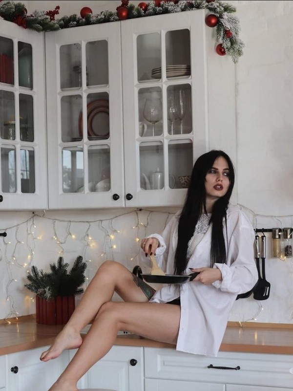 🎥 Оксана привлекательная девушка из Должанска цена от 4000 руб